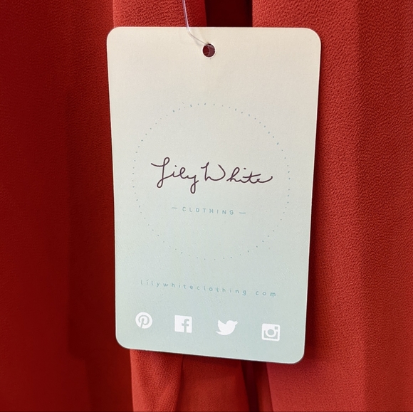 NWT Lily White Burnt Orange Blouse Size Sm - Picture 2 of 4